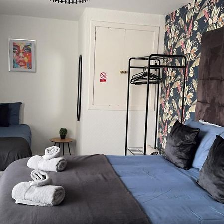 Crown Street Getaway Apartamento Ayr Exterior foto
