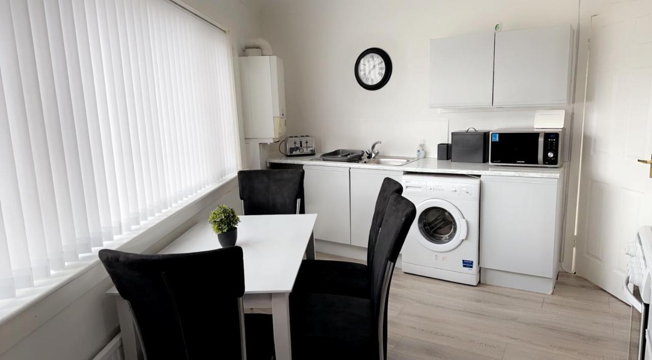 Crown Street Getaway Apartamento Ayr Exterior foto