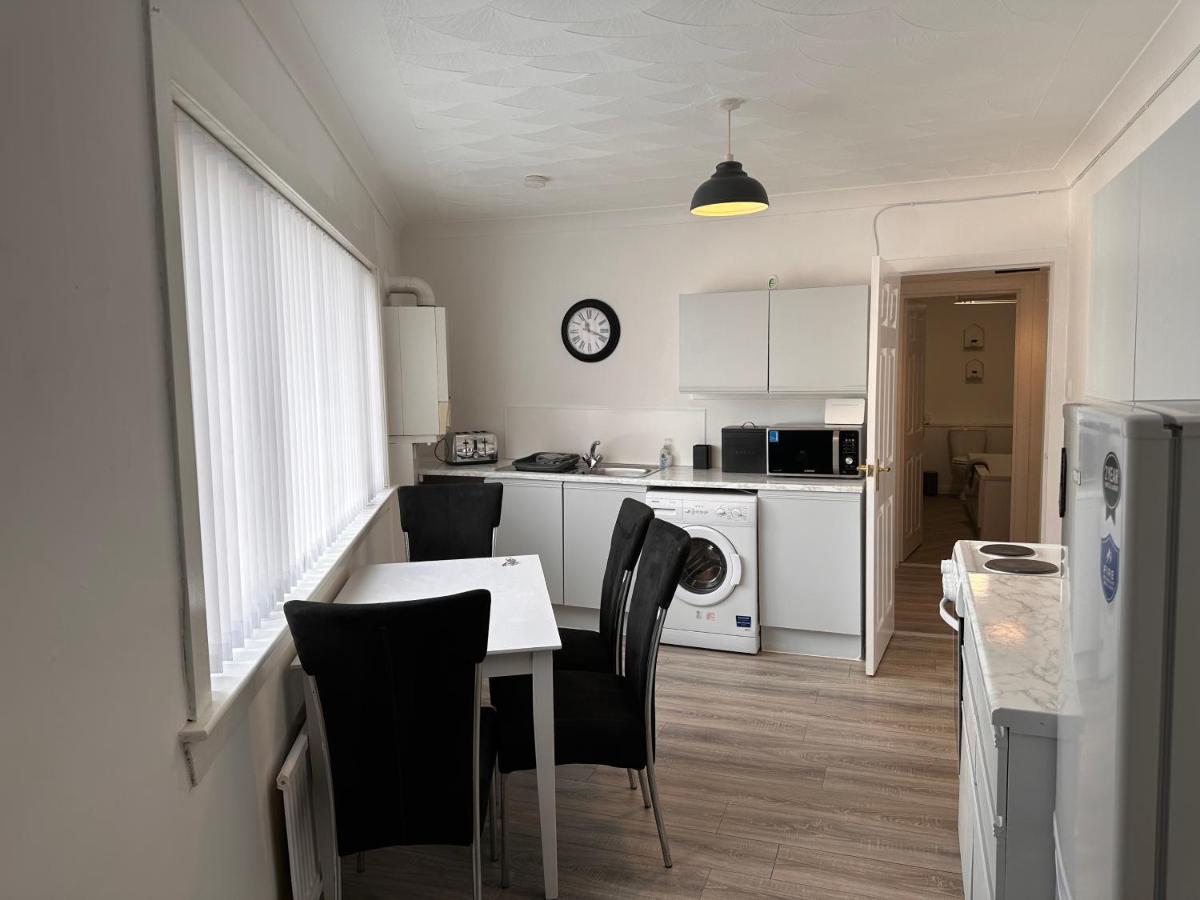 Crown Street Getaway Apartamento Ayr Exterior foto