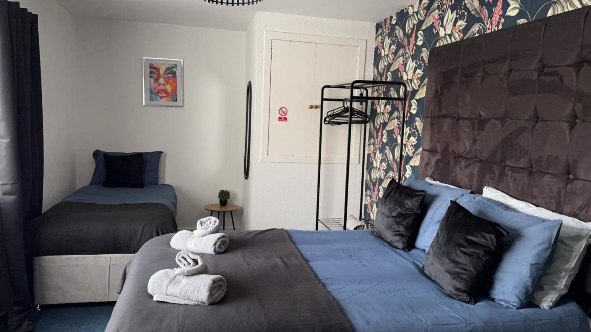 Crown Street Getaway Apartamento Ayr Exterior foto